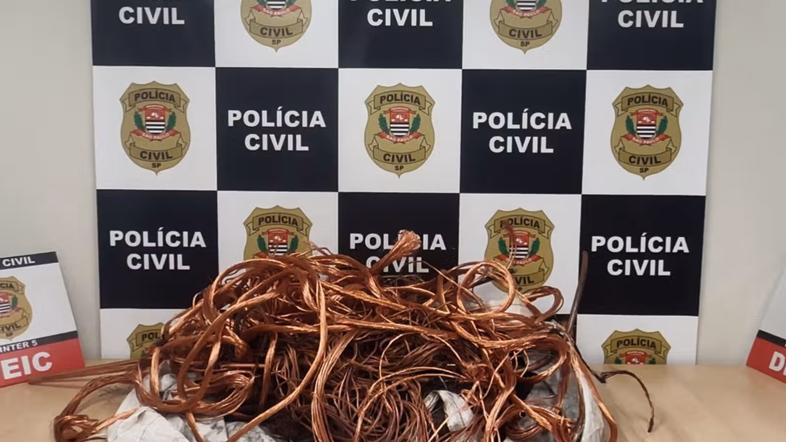 Indivíduo é preso com 120 kg de fios furtados da CPFL em Rio Preto (SP)