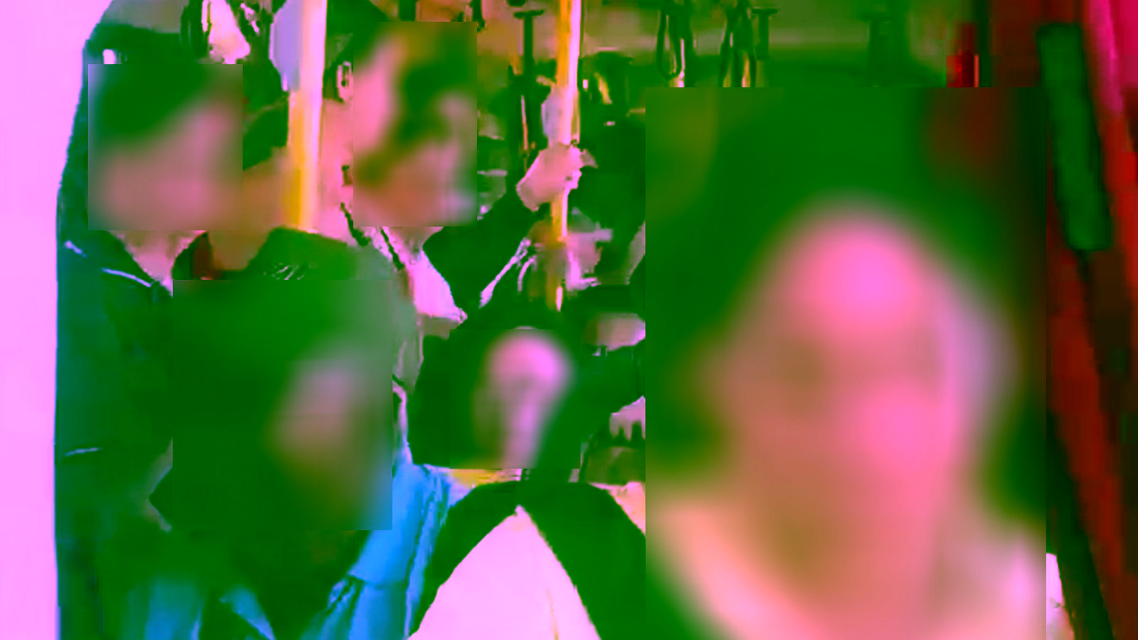 Moradores denunciam superlotação em ônibus entre Adolfo e Rio Preto (SP)
