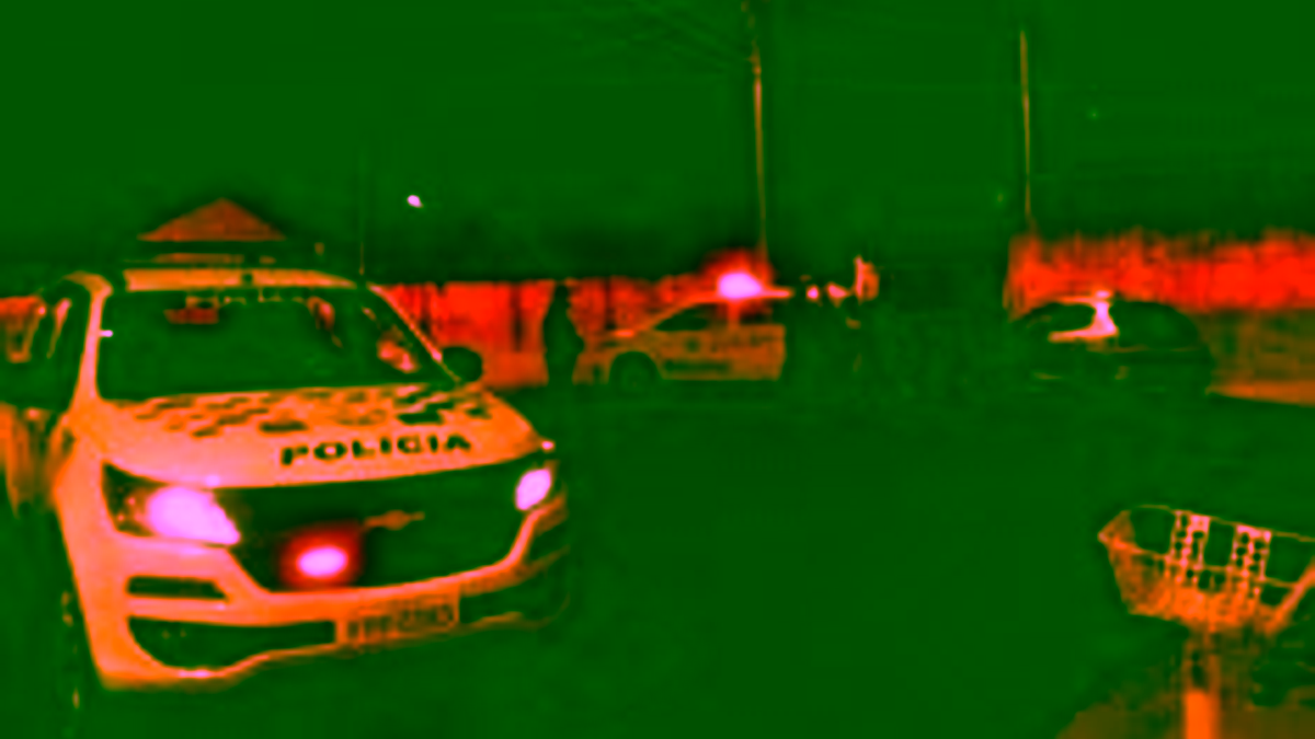 Jovem de 18 anos é executado a tiros enquanto estava sentado na calçada em Rio Preto (SP)