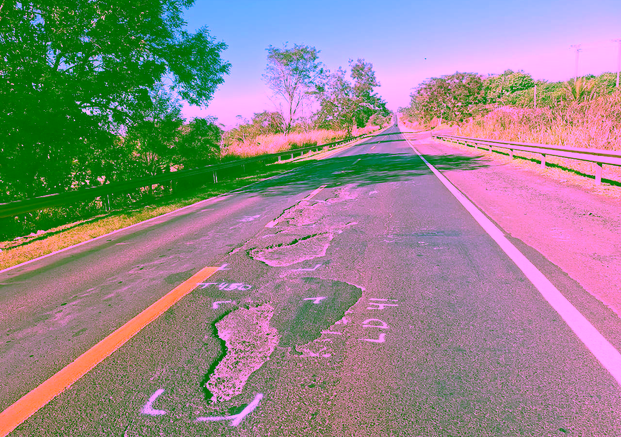 Rodovia Roberto Mario Perosa entre Uchoa e Sales segue abandonada e repleta de buracos